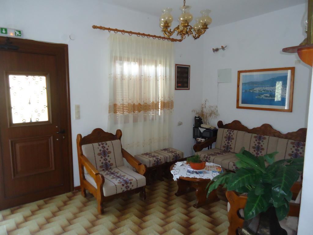 Pension Margarita Skiathos Town Ngoại thất bức ảnh