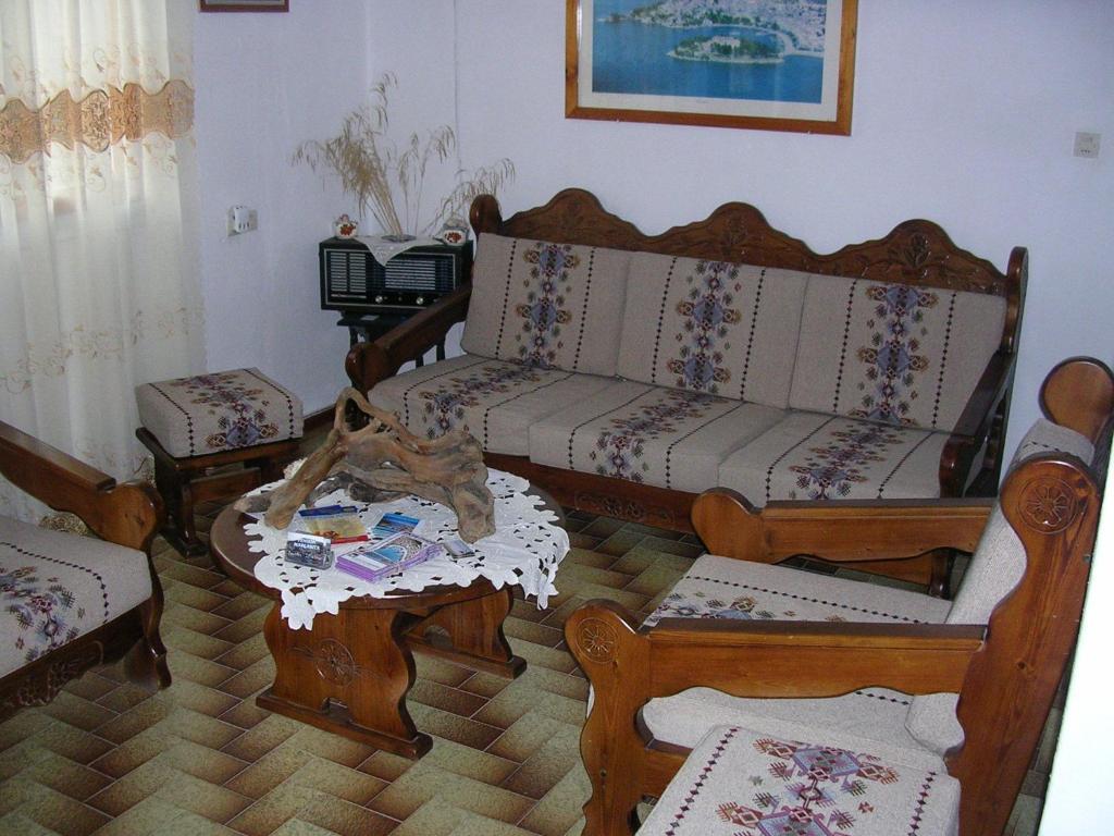 Pension Margarita Skiathos Town Ngoại thất bức ảnh