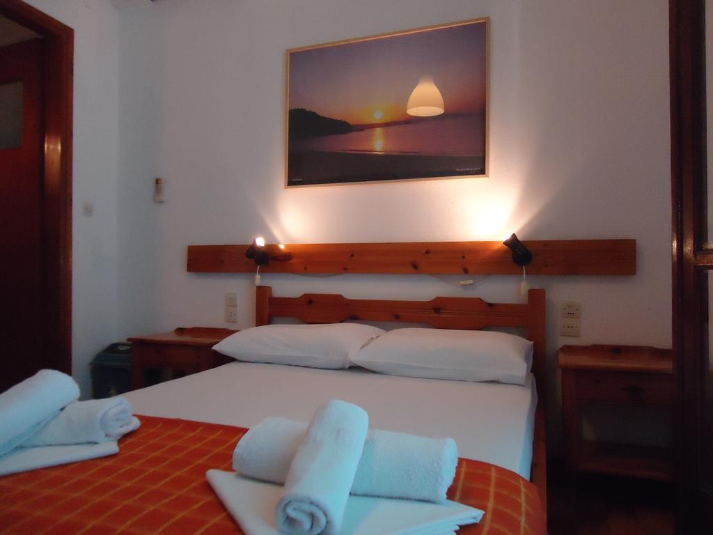 Pension Margarita Skiathos Town Ngoại thất bức ảnh