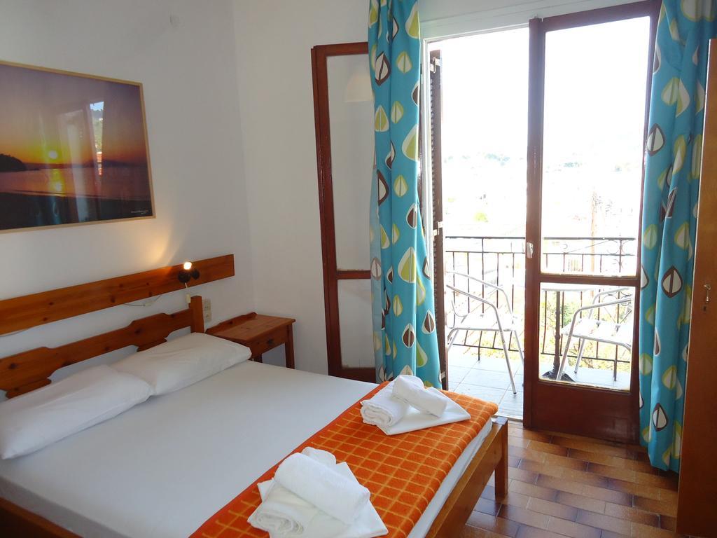 Pension Margarita Skiathos Town Ngoại thất bức ảnh